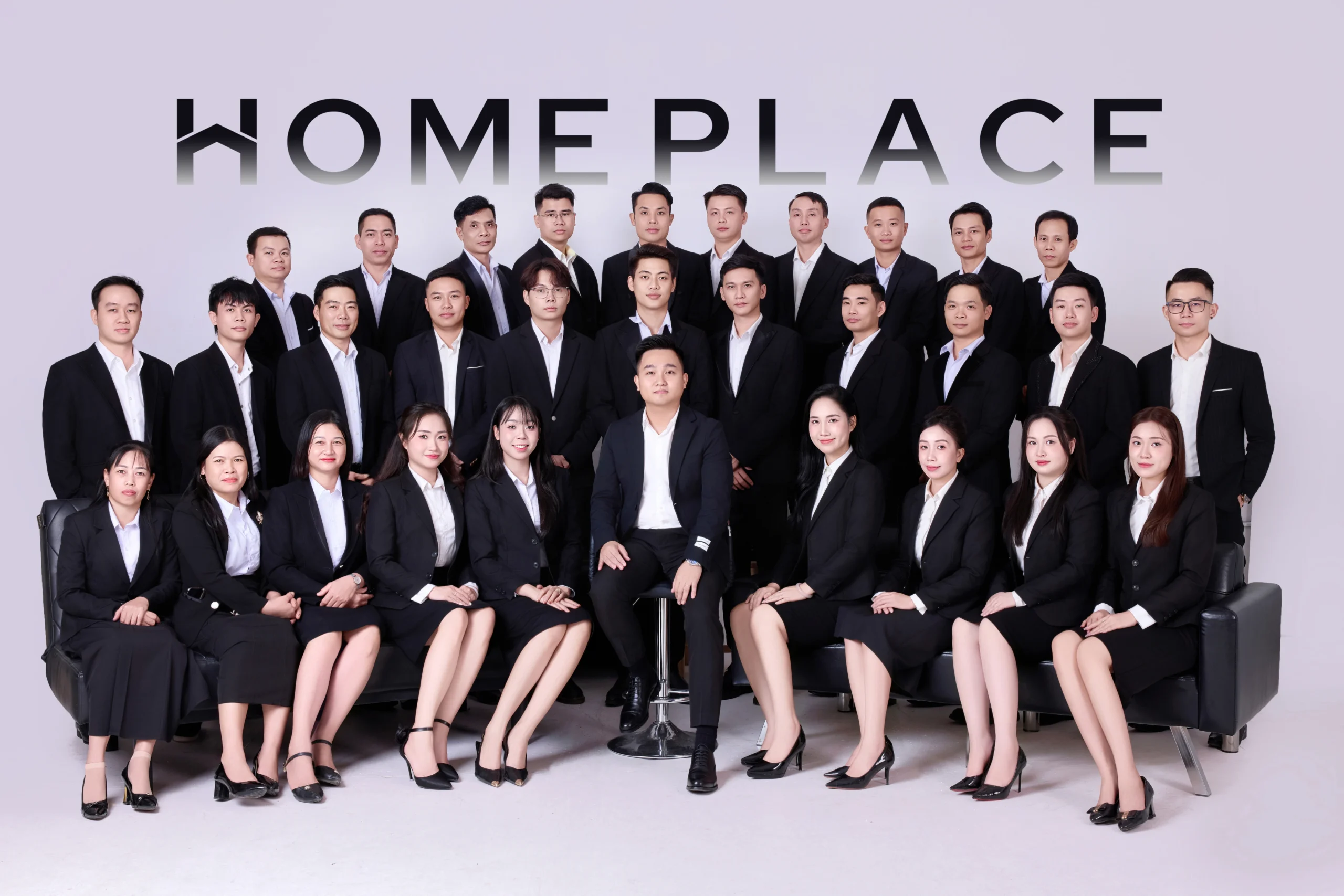 Đội ngũ nhân sự chuyên nghiệp, giàu kinh nghiệm của Home Place